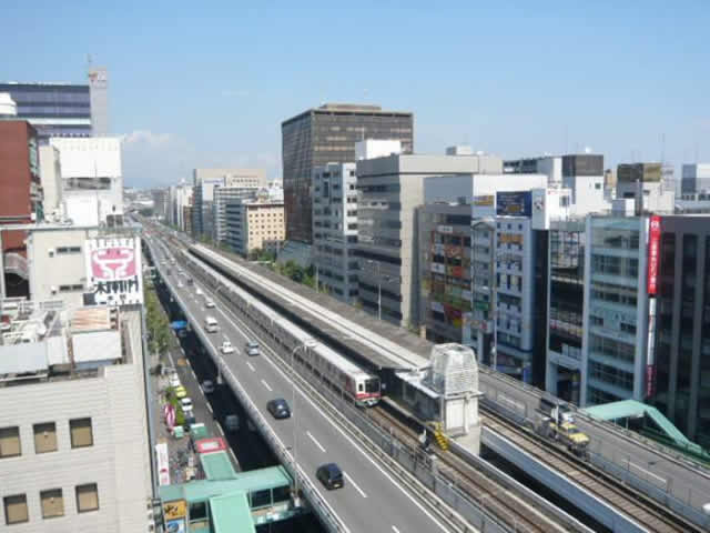 江坂駅の画像